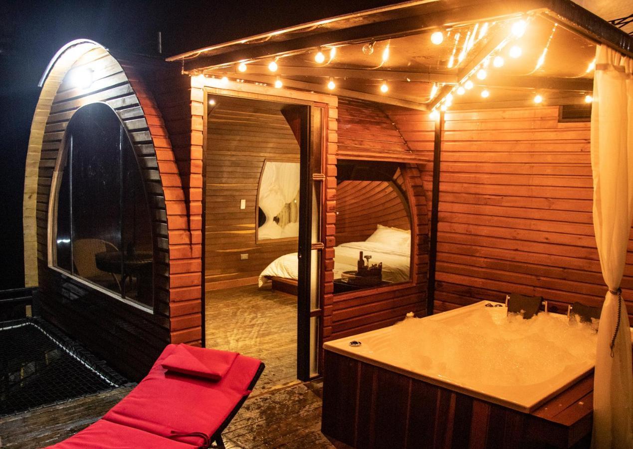 Отель Glamping The Mountain Гуатапе Экстерьер фото
