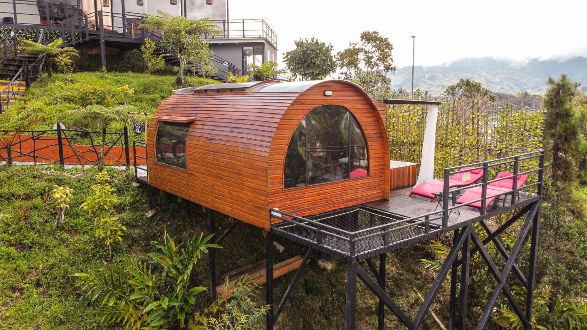 Отель Glamping The Mountain Гуатапе Экстерьер фото