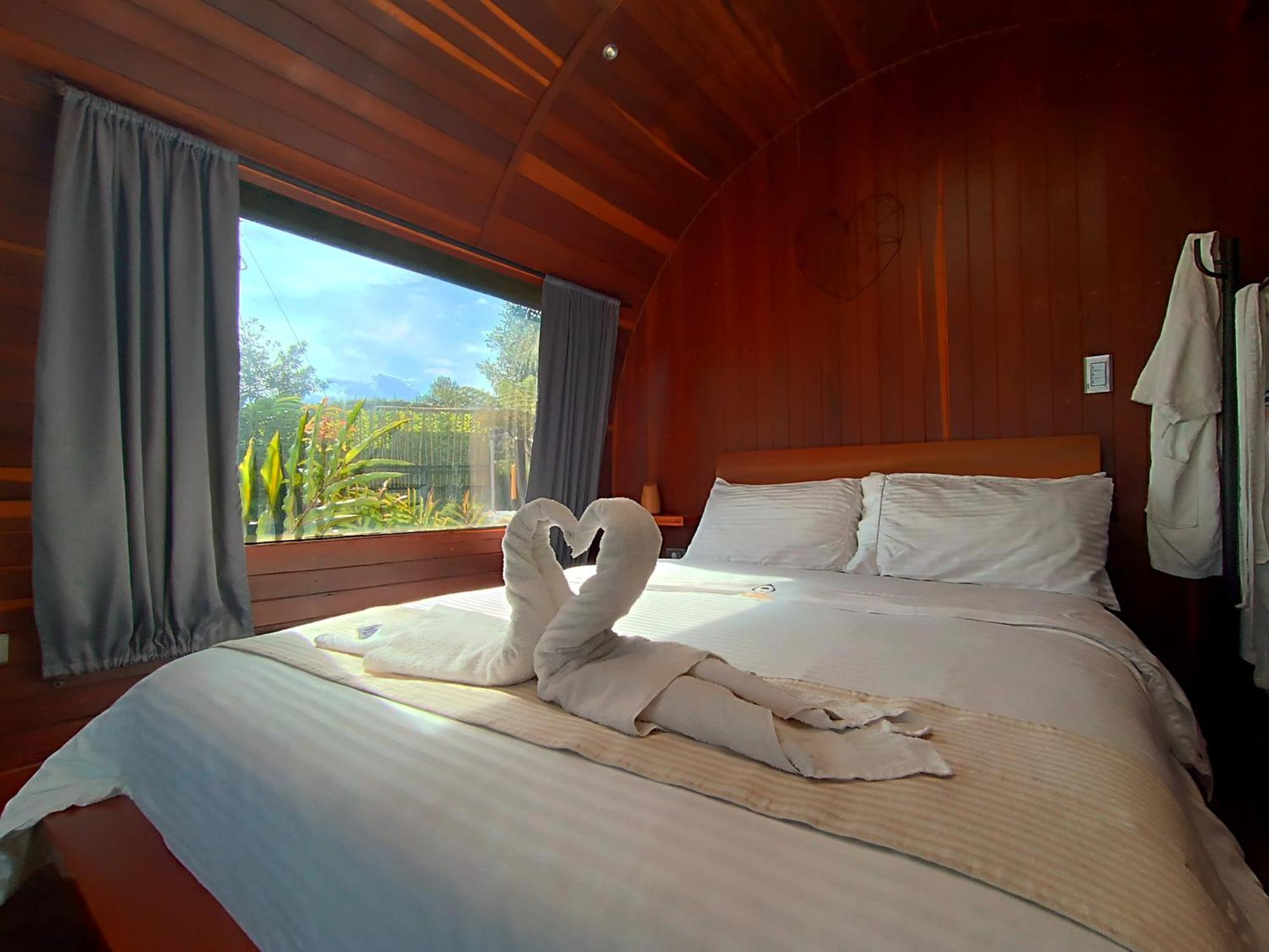 Отель Glamping The Mountain Гуатапе Экстерьер фото
